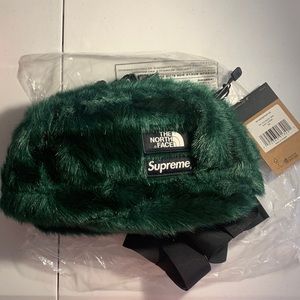 North face & Supreme bag